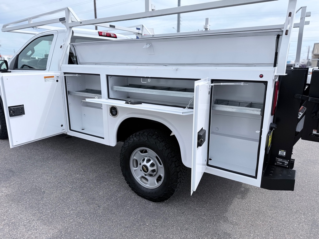 Photo 10 of this CHEVROLET SILVERADO 2500