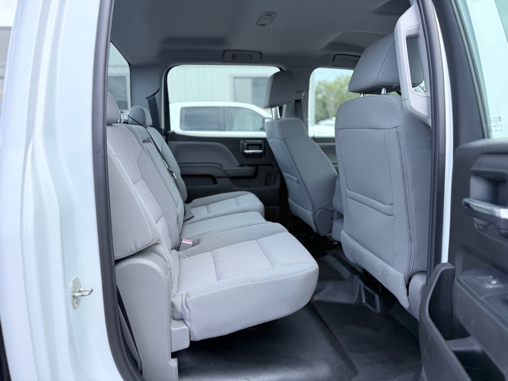Photo 12 of this CHEVROLET SILVERADO 2500
