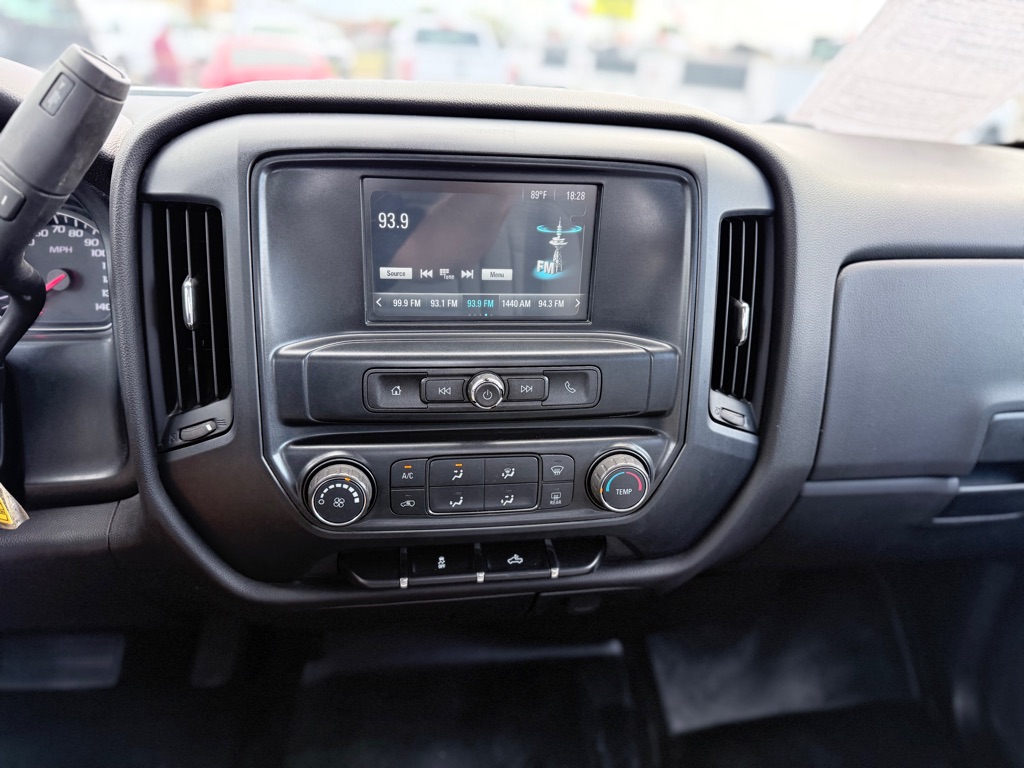 Photo 13 of this CHEVROLET SILVERADO 2500