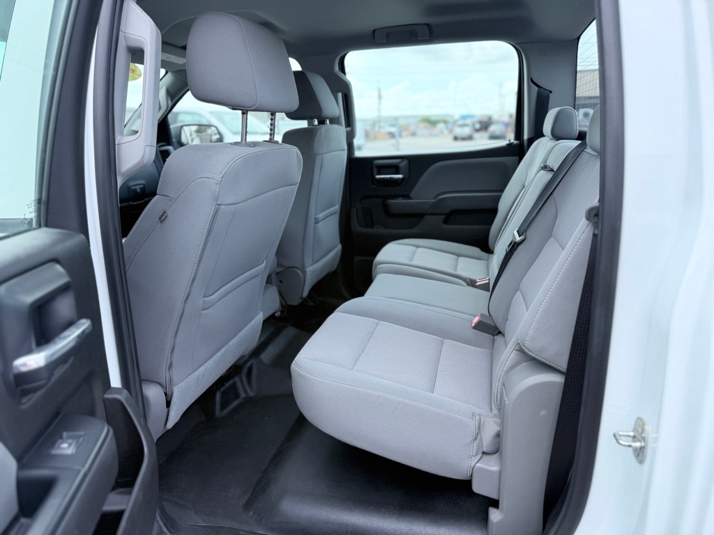 Photo 9 of this CHEVROLET SILVERADO 2500