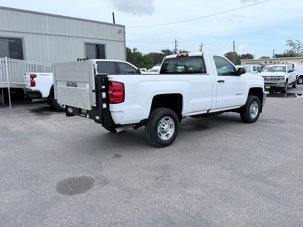 Photo 5 of this CHEVROLET SILVERADO 2500