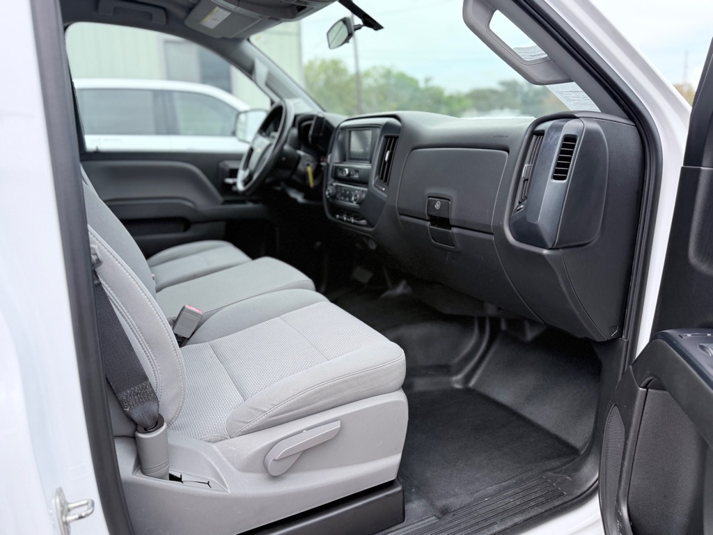 Photo 13 of this CHEVROLET SILVERADO 2500
