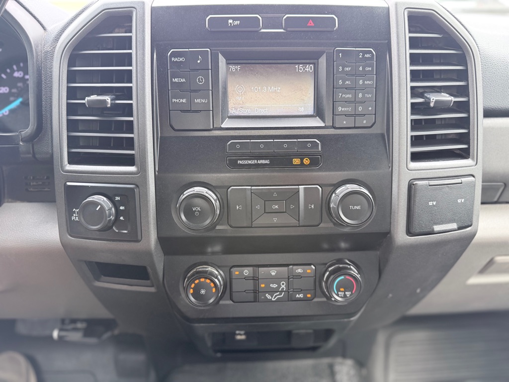Photo 14 of this FORD F350