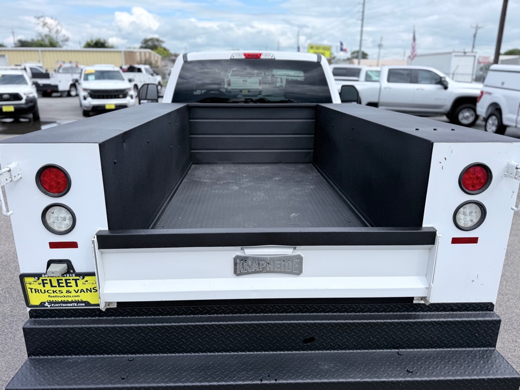 Photo 7 of this FORD F350
