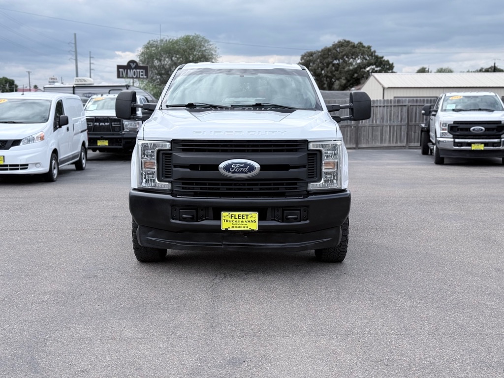 Photo 2 of this FORD F350