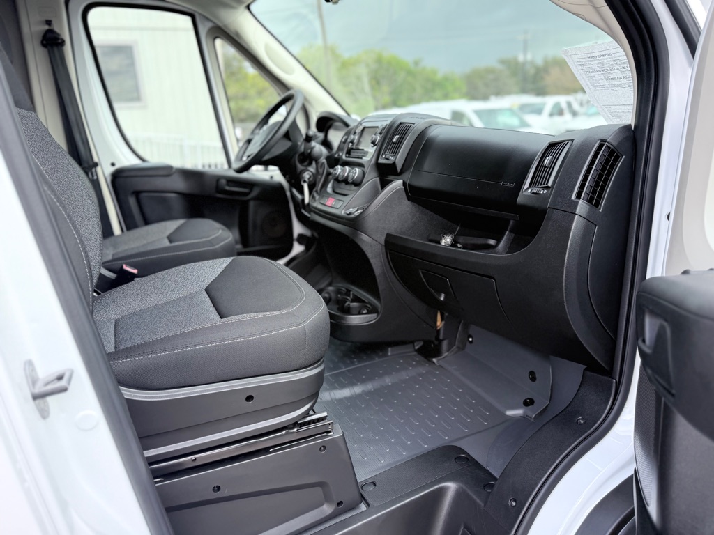 Photo 17 of this RAM PROMASTER 1500