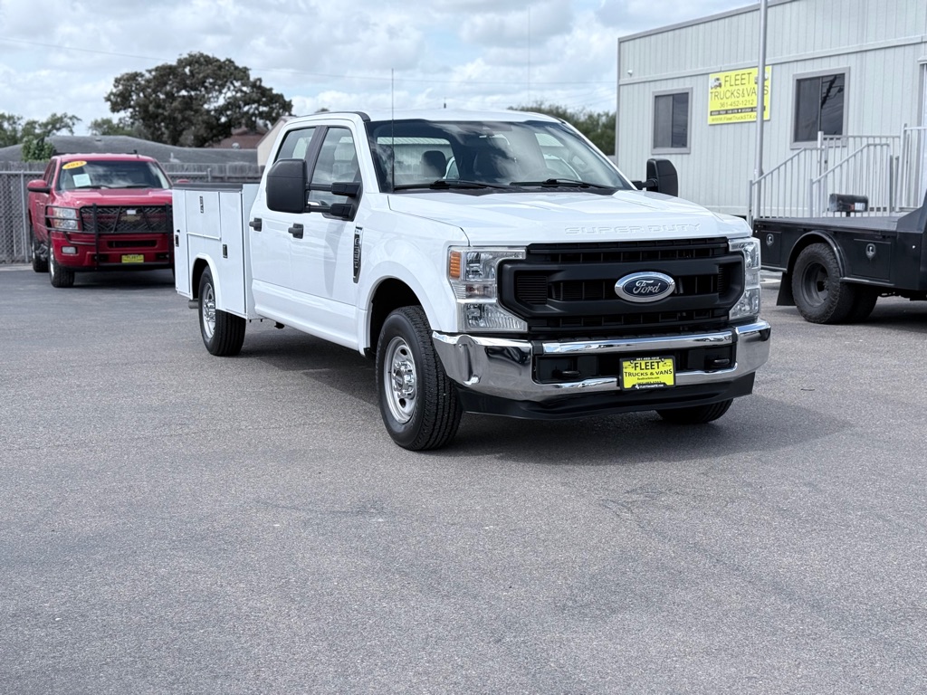 Photo 3 of this FORD F350
