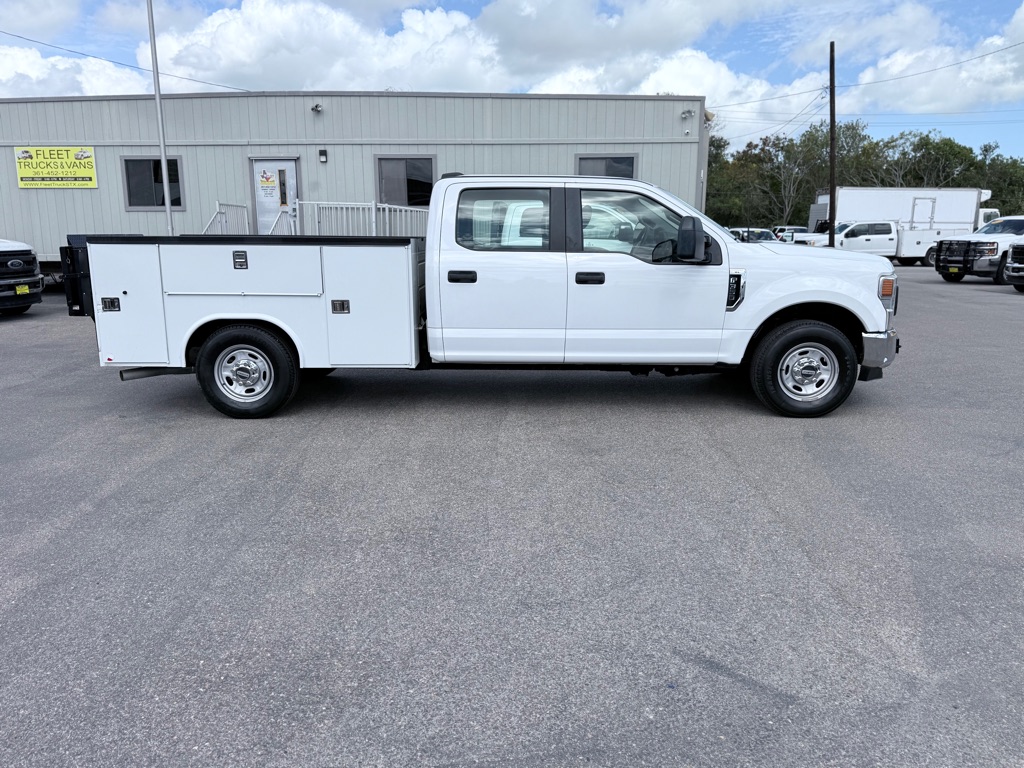Photo 4 of this FORD F350