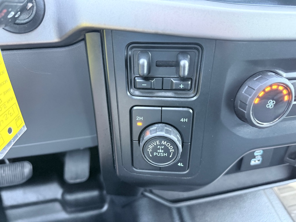 Photo 18 of this FORD F150