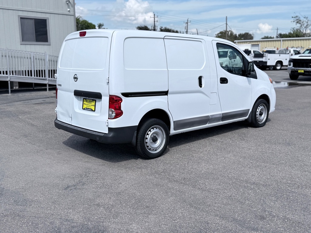 Photo 5 of this NISSAN NV200