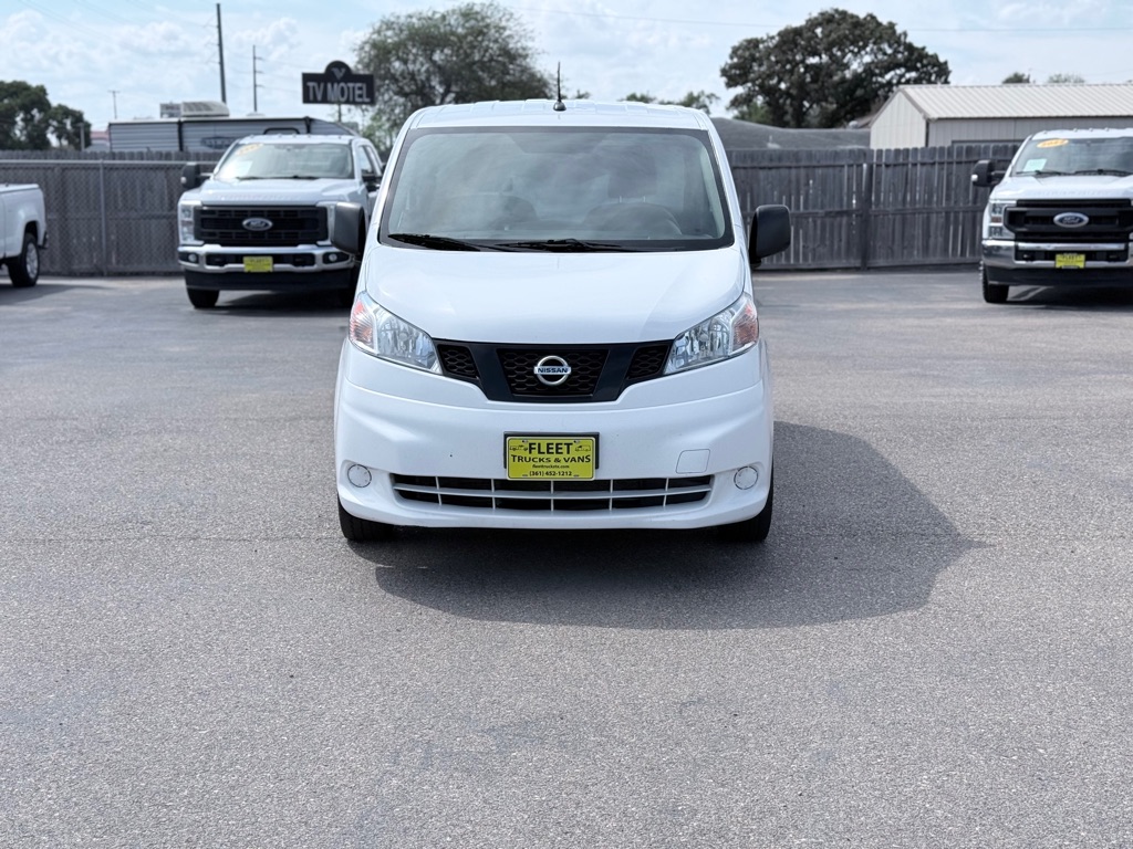 Photo 2 of this NISSAN NV200