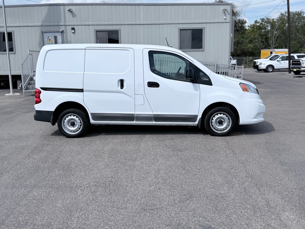 Photo 4 of this NISSAN NV200