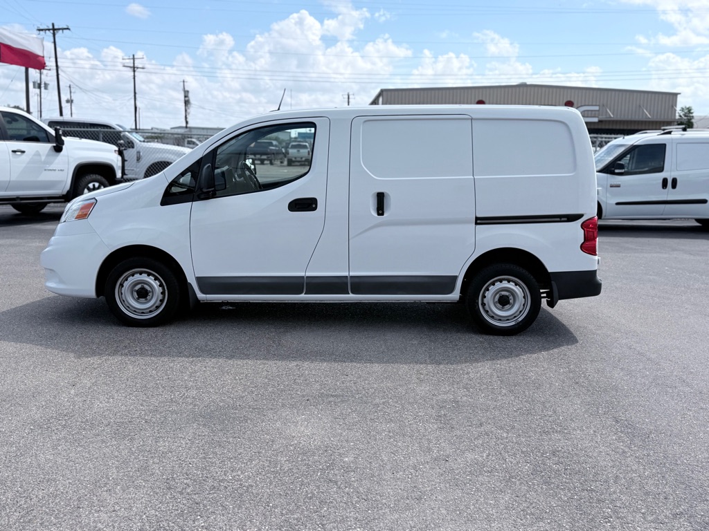 Photo 8 of this NISSAN NV200