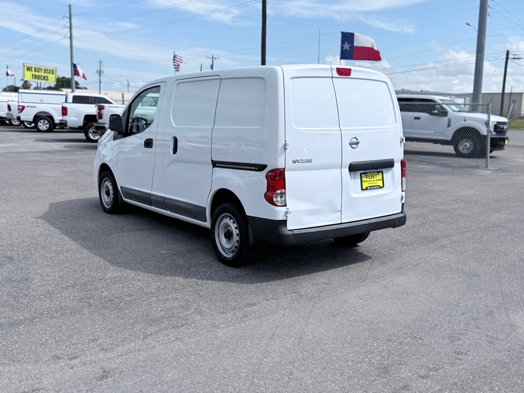 Photo 7 of this NISSAN NV200