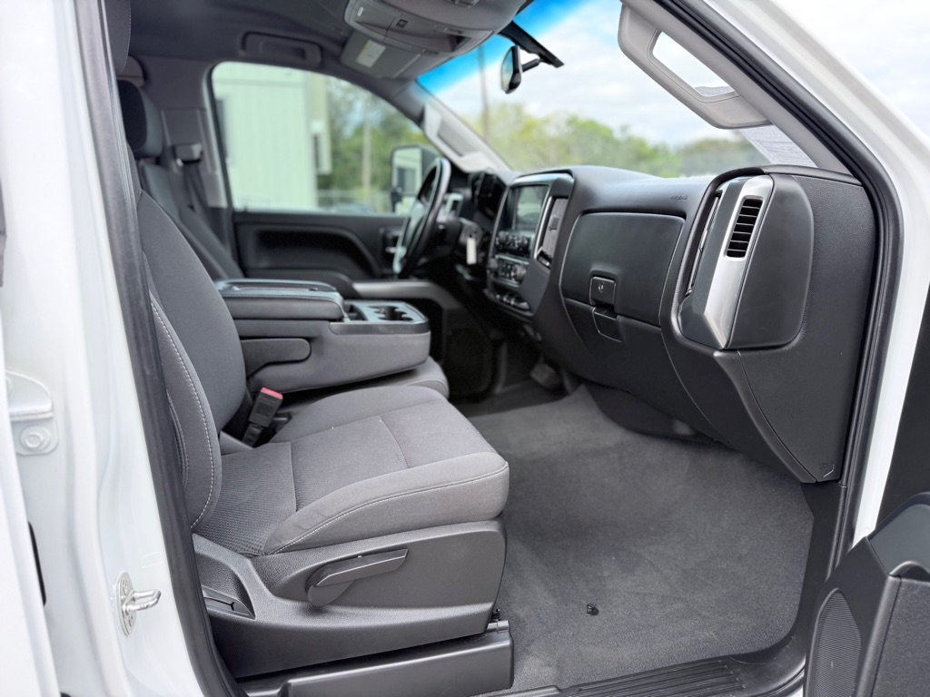Photo 14 of this CHEVROLET SILVERADO 2500