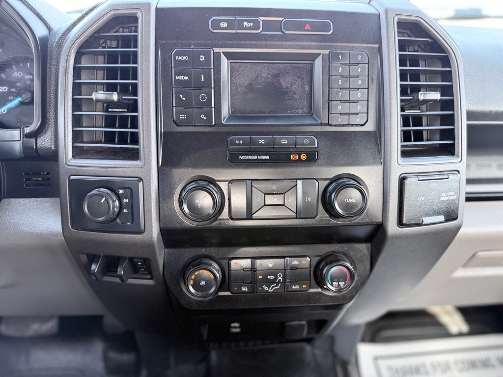Photo 13 of this FORD F350
