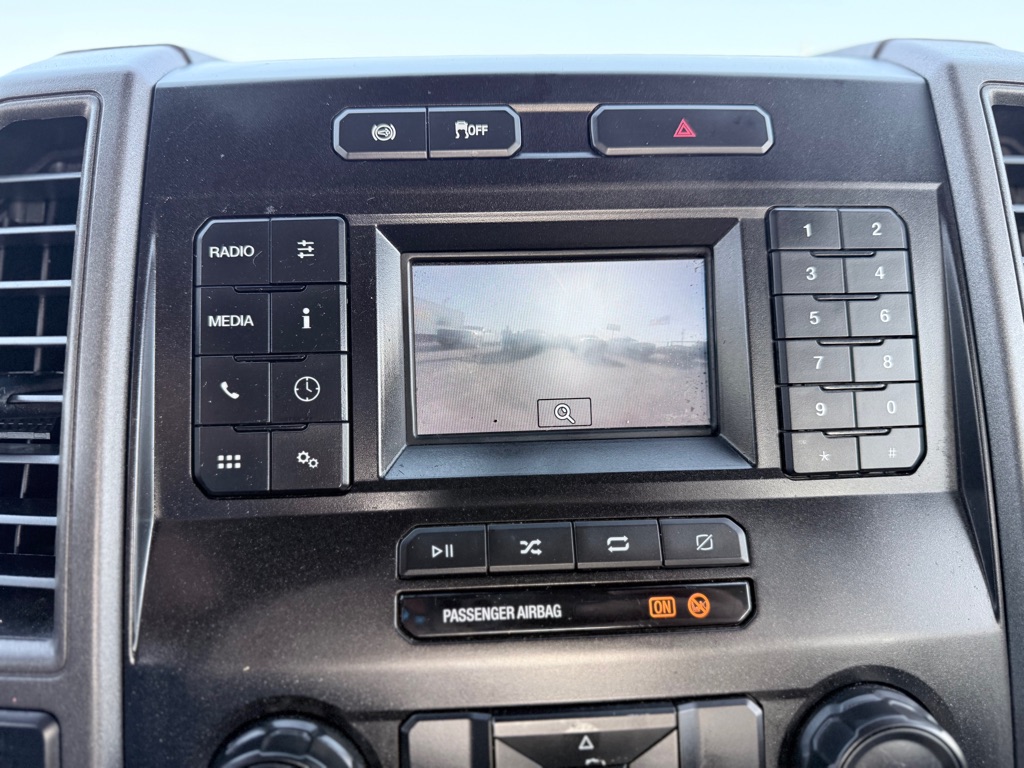 Photo 15 of this FORD F350