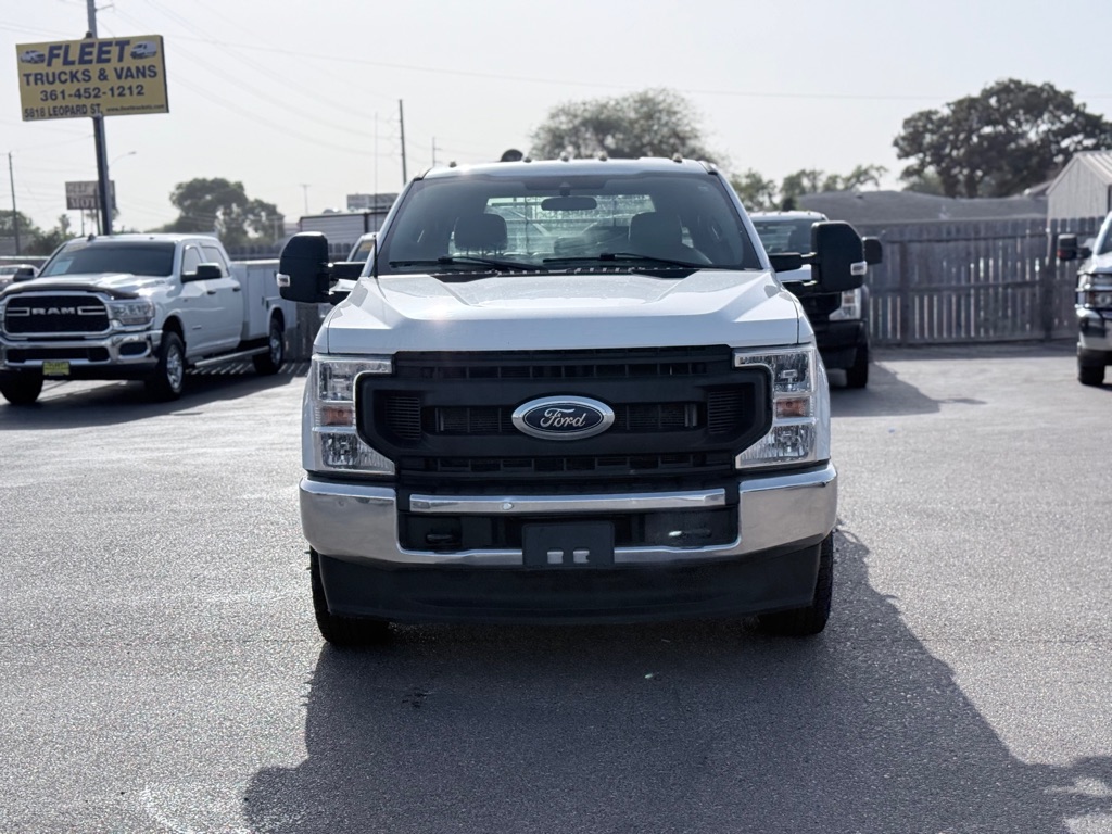 Photo 2 of this FORD F350