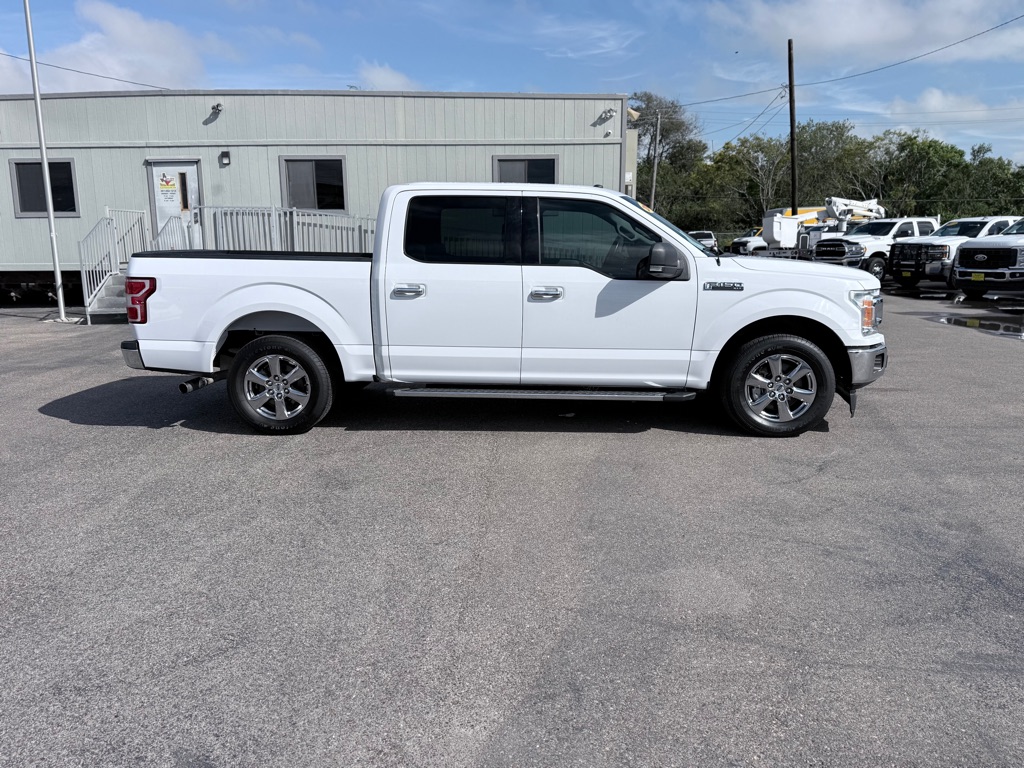 Photo 4 of this FORD F150