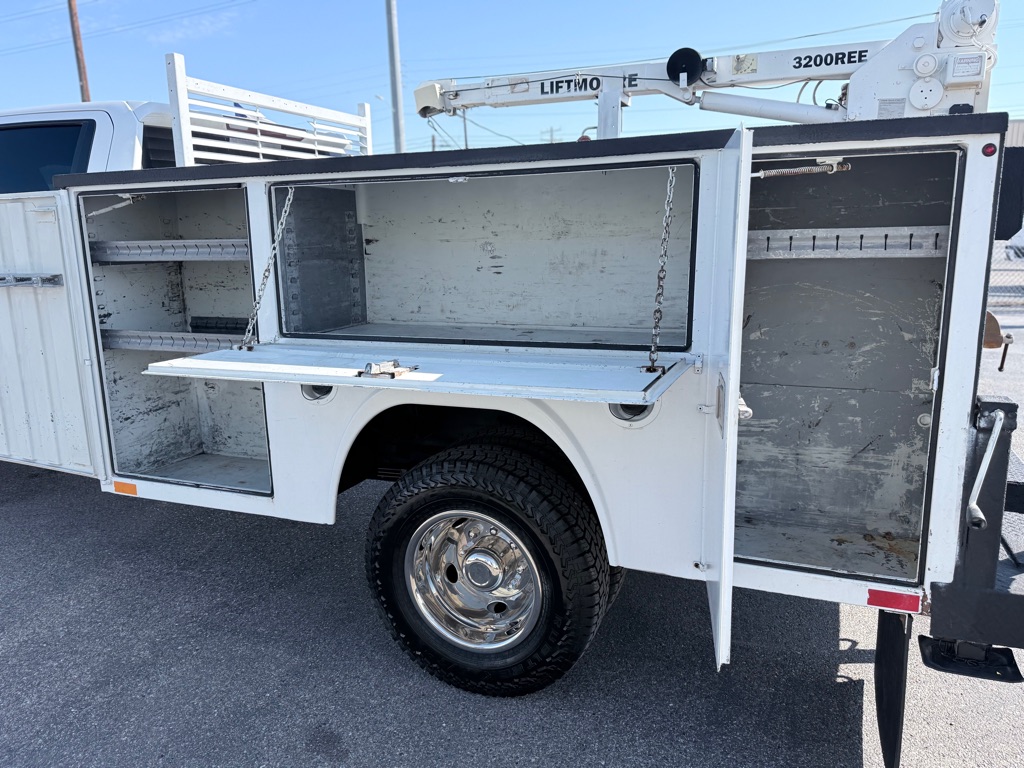 Photo 11 of this CHEVROLET SILVERADO 3500