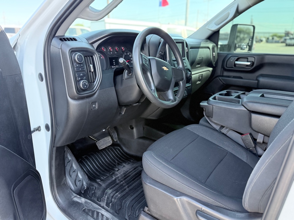 Photo 9 of this CHEVROLET SILVERADO 3500