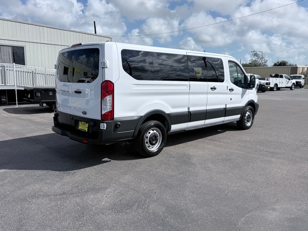 Photo 5 of this FORD TRANSIT