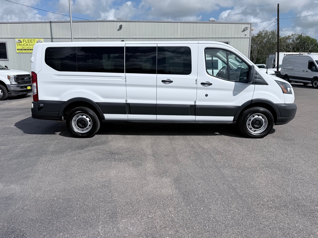 Photo 4 of this FORD TRANSIT