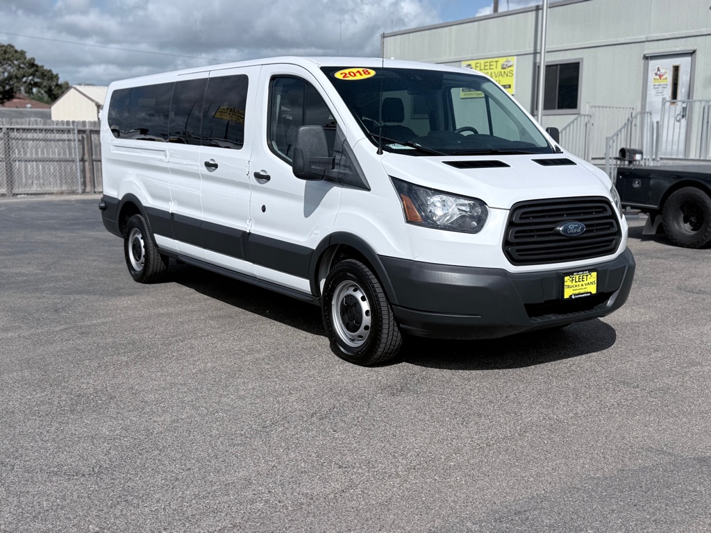 Photo 3 of this FORD TRANSIT