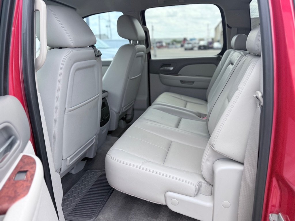 Photo 10 of this CHEVROLET SILVERADO 2500