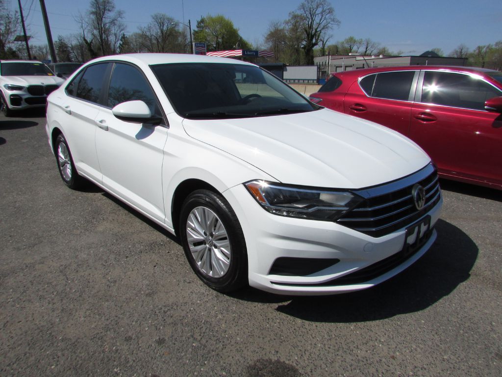 White 2019 Volkswagen Jetta S FWD Sedan Front-Wheel Drive Automatic