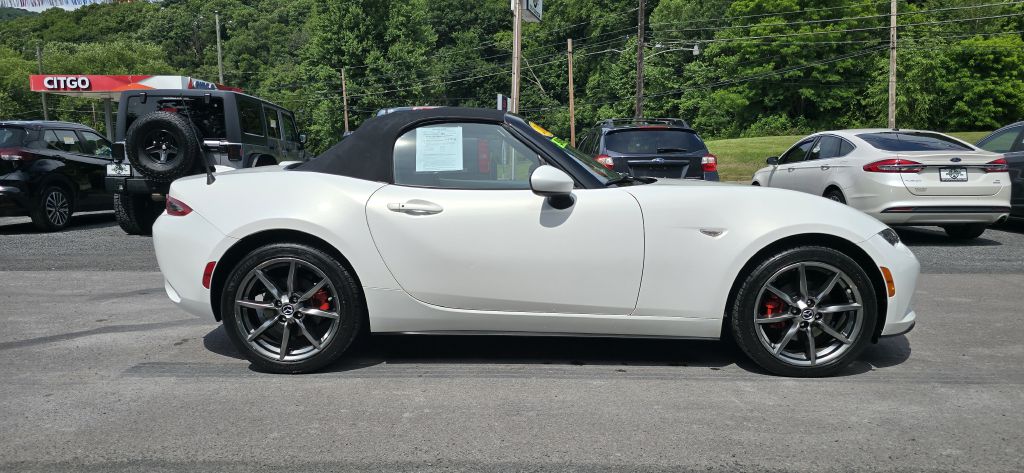 2016 Mazda MX-5 Miata Grand Touring Auto's photo