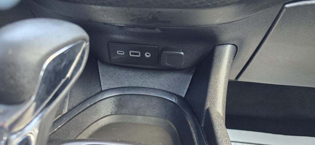 2023 Chevrolet Malibu 1LT - Photo 30