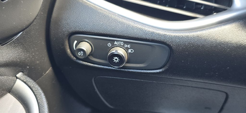 2023 Chevrolet Malibu 1LT - Photo 38