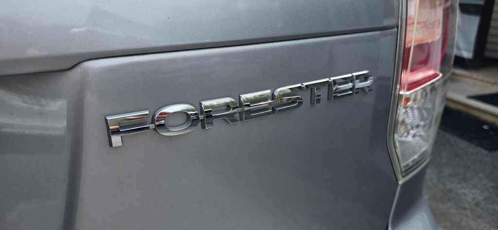 2018 Subaru Forester Limited - Photo 11