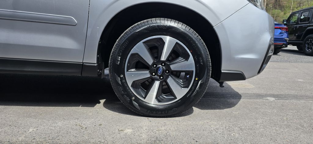 2018 Subaru Forester Limited - Photo 13