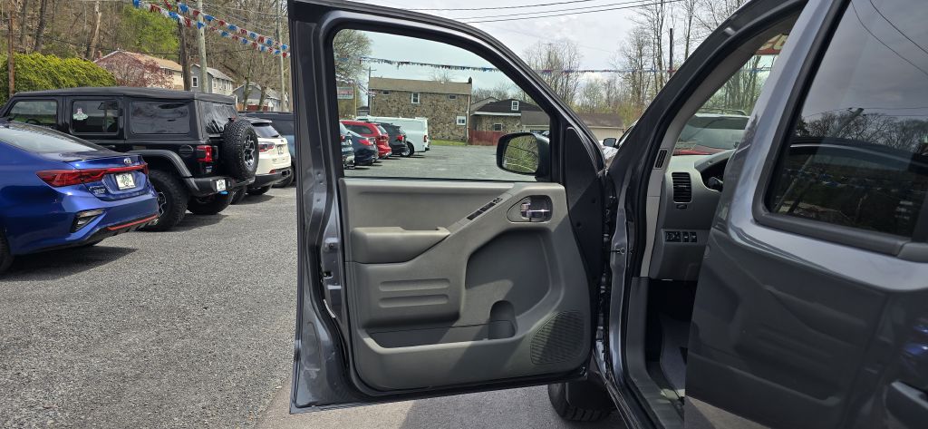 2019 Nissan Frontier SV - Photo 15