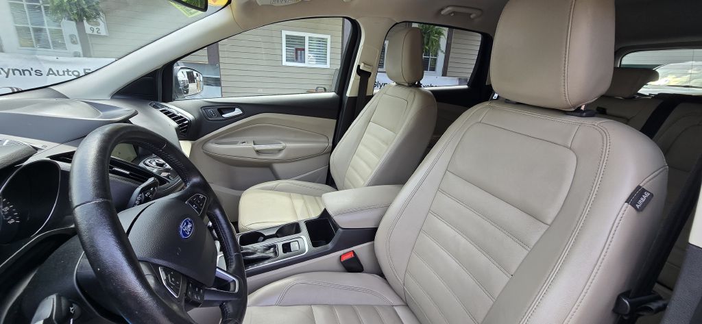 2019 Ford Escape Titanium - Photo 17