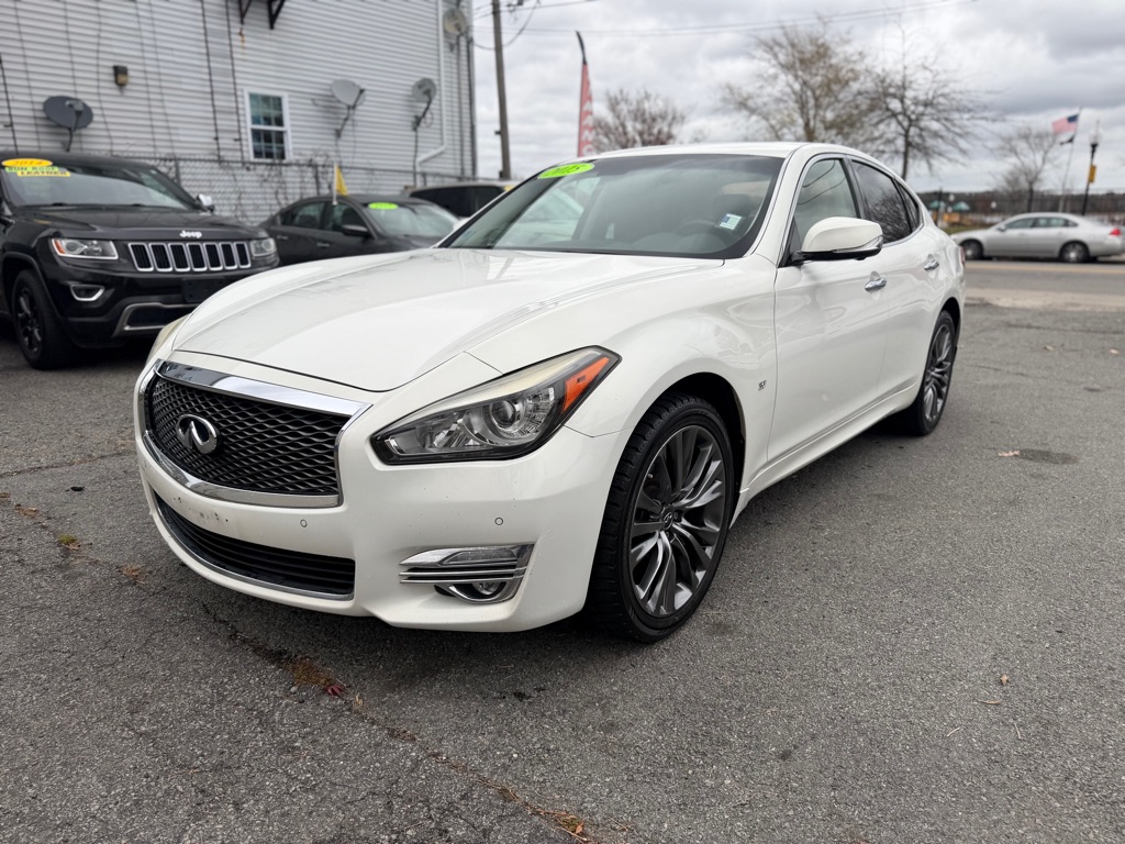 INFINITI Q70 3.7 AWD