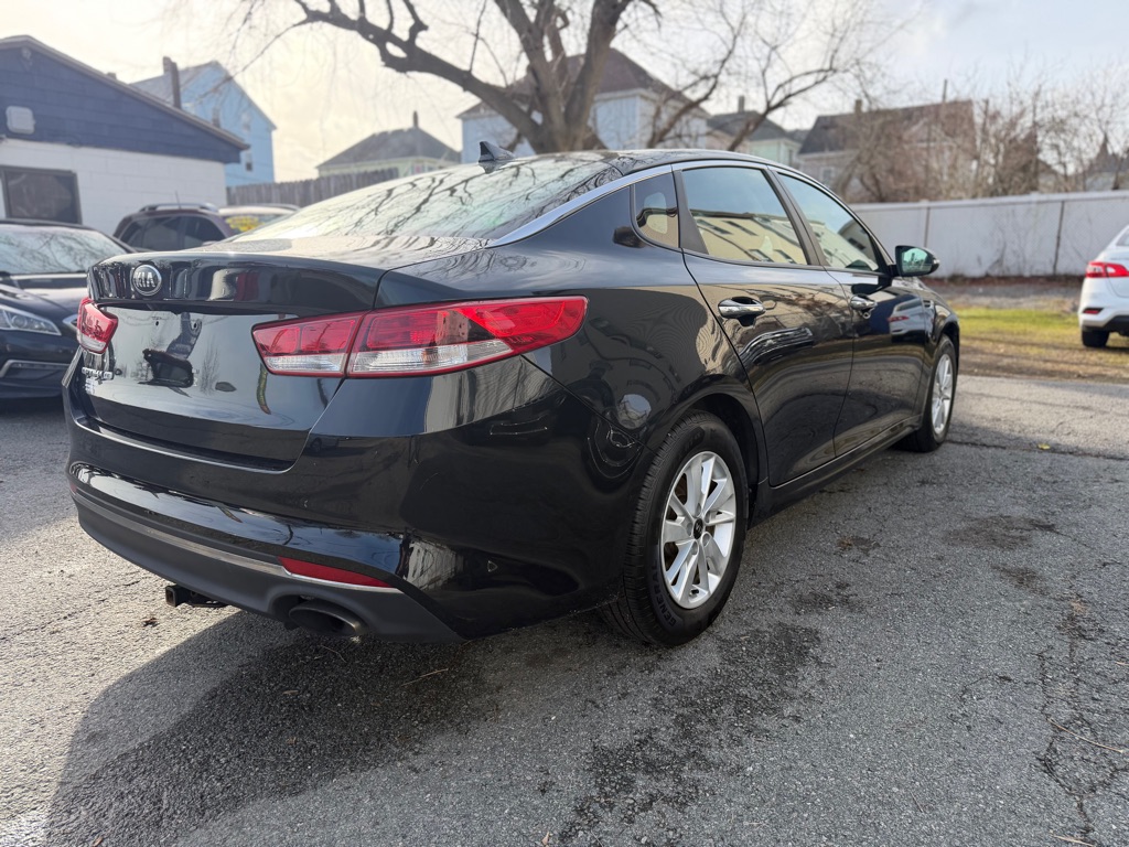 Photo 4 of this KIA OPTIMA