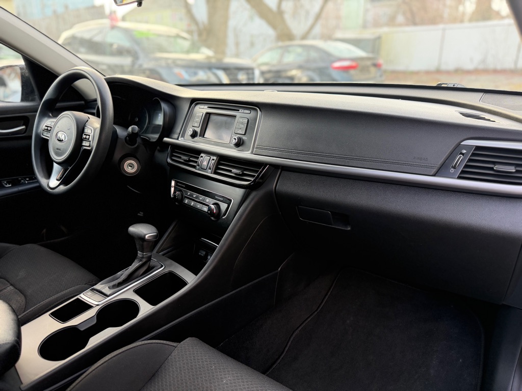 Photo 12 of this KIA OPTIMA