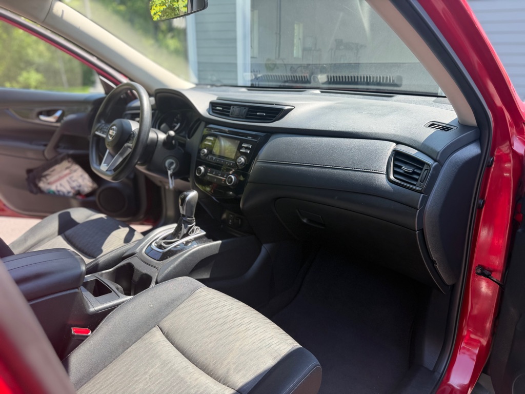 Photo 14 of this NISSAN ROGUE