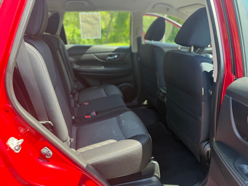 Photo 11 of this NISSAN ROGUE