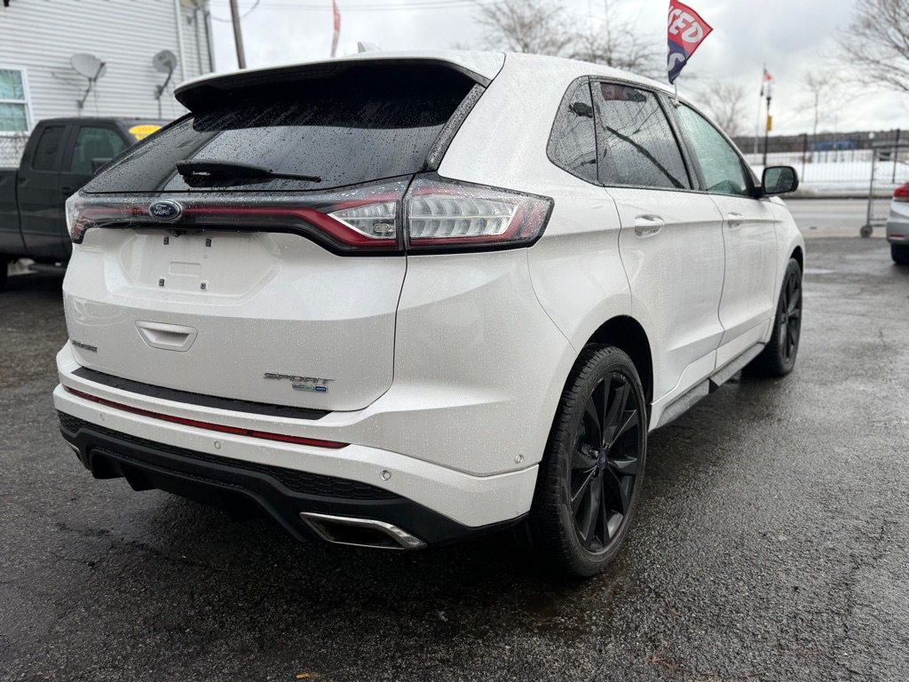 Photo 7 of this FORD EDGE