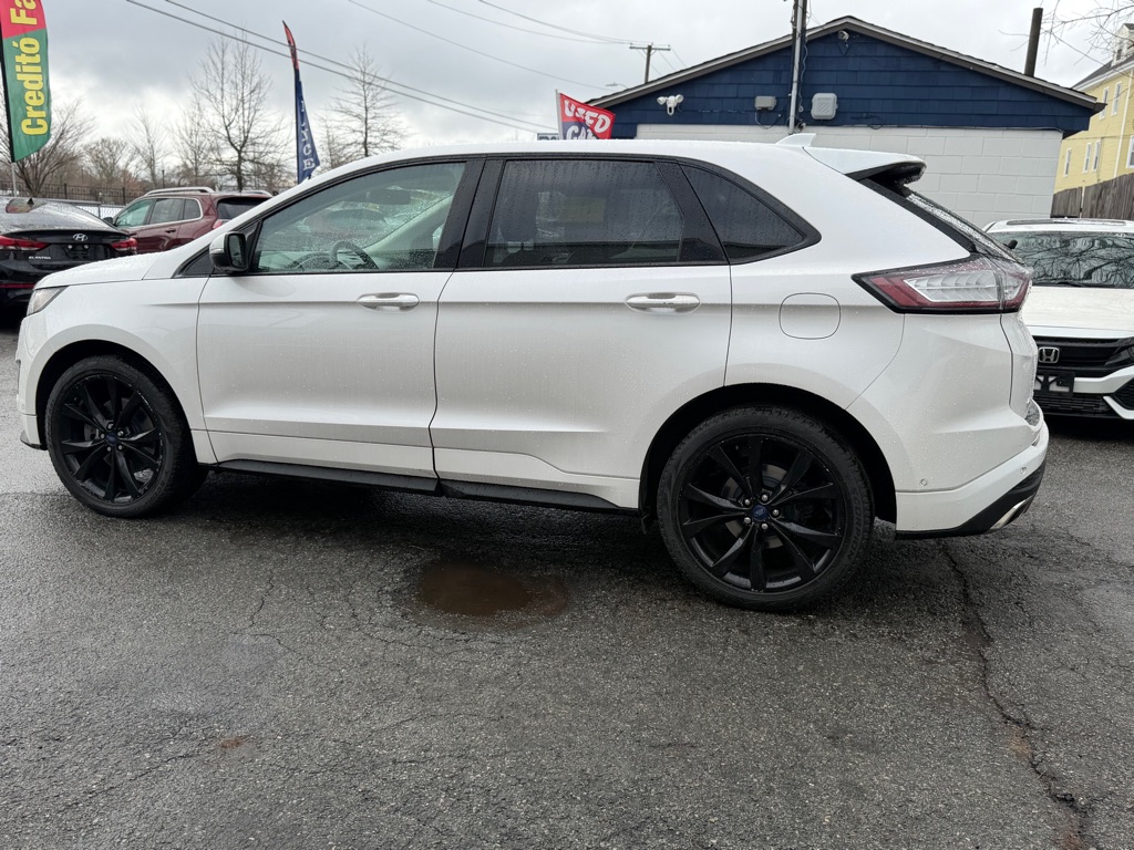 Photo 4 of this FORD EDGE