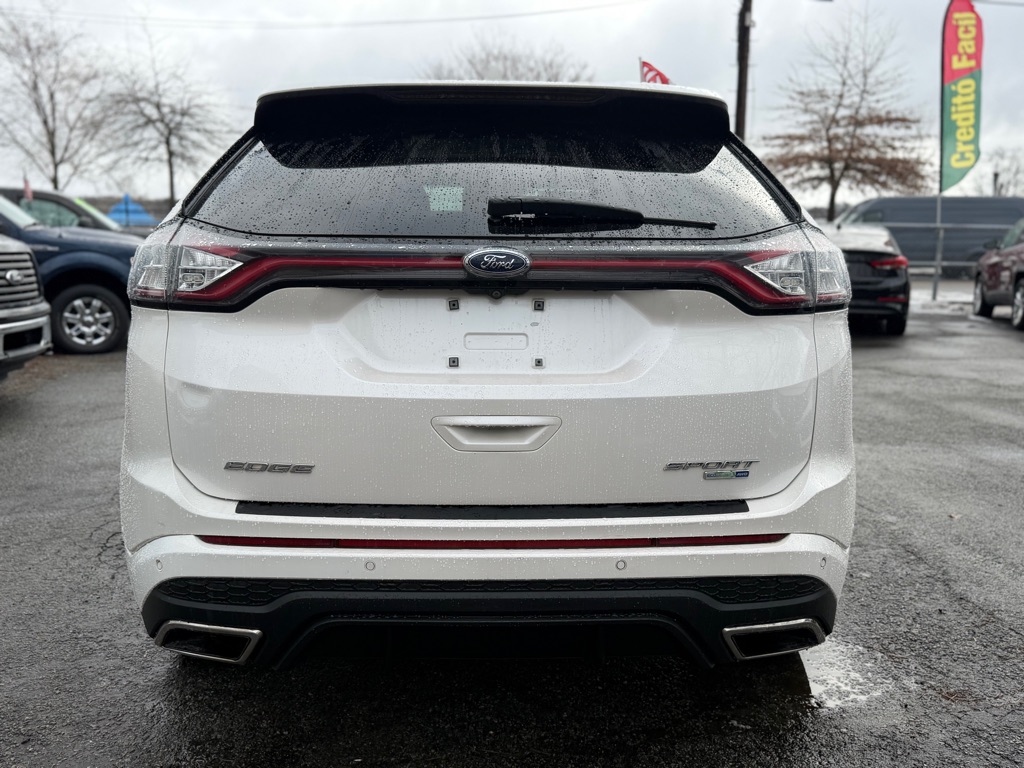 Photo 8 of this FORD EDGE