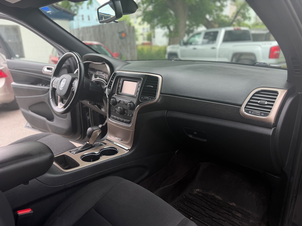Photo 12 of this JEEP GRAND CHEROKEE
