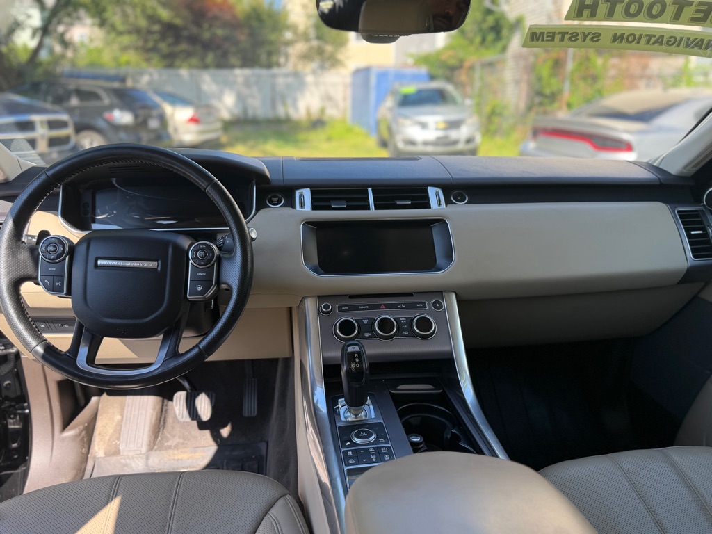 Photo 19 of this LAND ROVER RANGE ROVER SPO