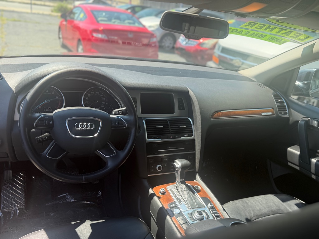 Photo 9 of this AUDI Q7