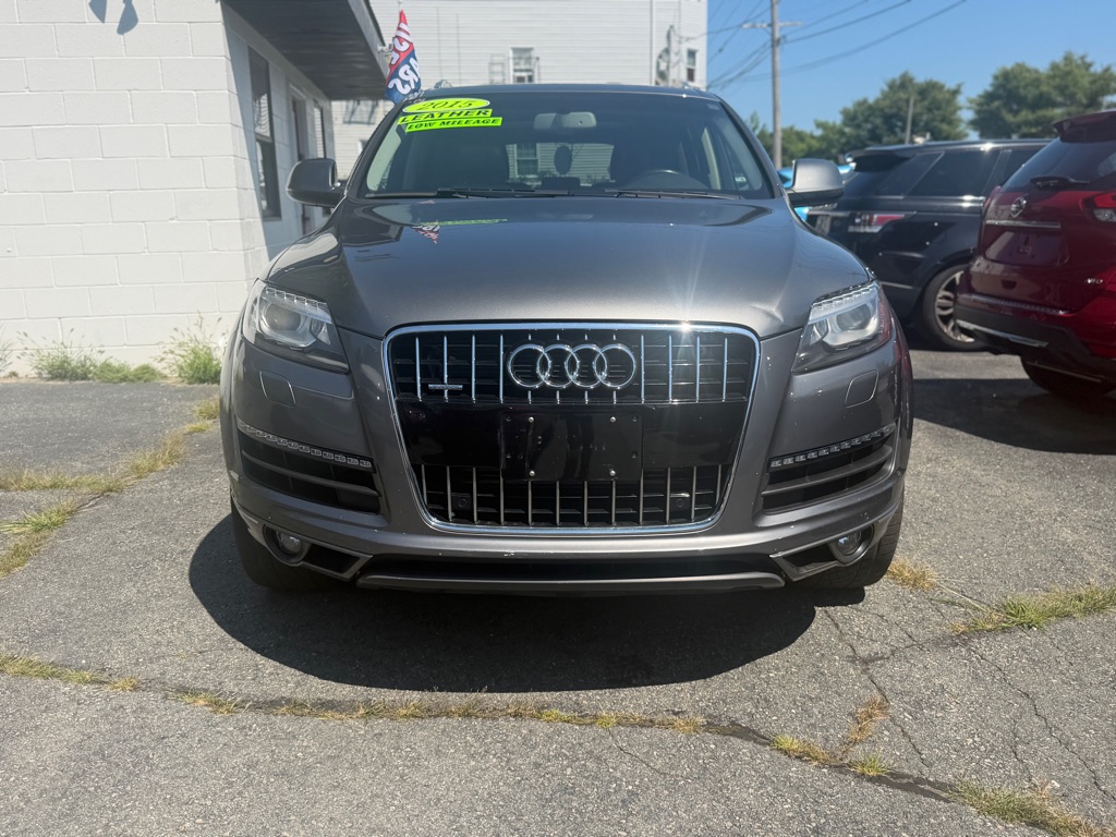 Photo 2 of this AUDI Q7