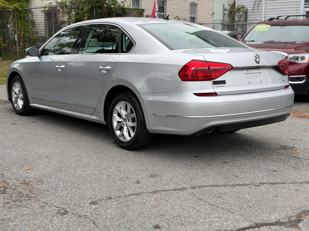 Photo 6 of this VOLKSWAGEN PASSAT